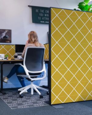 akoestische scheidingswand kantoor verrijdbaar met print