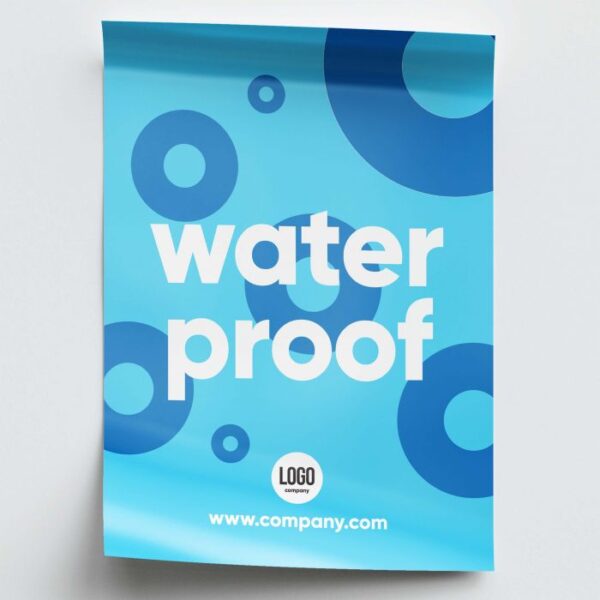 Reclame met waterbestendige posters voor buitengebruik